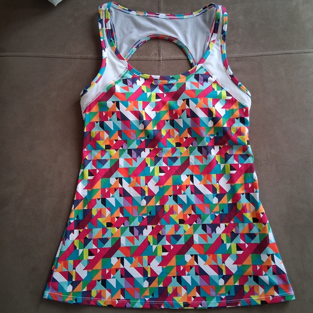 Fabletics Colorful Geometric 3-Piece Set Activewear - Picture 6 of 16